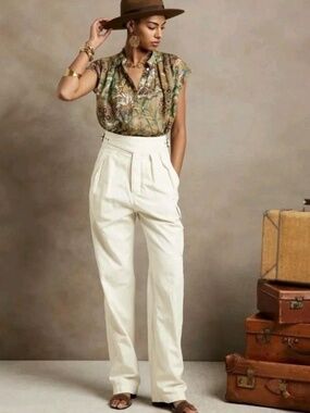 Banana Republic Heritage Explorer Pleated Pants Cream Size 20 Short